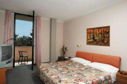 Hotel Giannina 3*